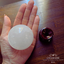 Load image into Gallery viewer, 【送底座】 天然白水晶球 | 天然礦石打磨 | 風水小物 | 家居風水 | 辦公室擺件 | 家具裝飾擺件 | 淨化避邪擋煞